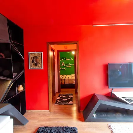 Certo -vibrant And Modern Retreat * Брашов