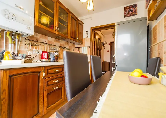 Certo -vibrant And Modern Retreat Apartment Brasov